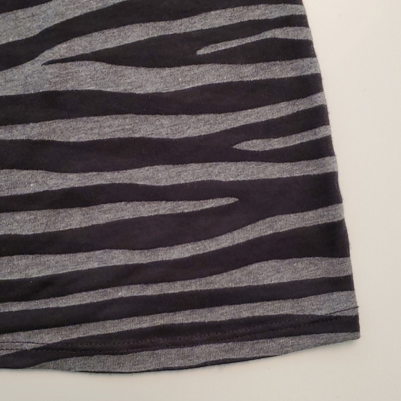 Express Gray/Black Zebra Sheer Long Sleeve Tee XS - Picture 4 of 7